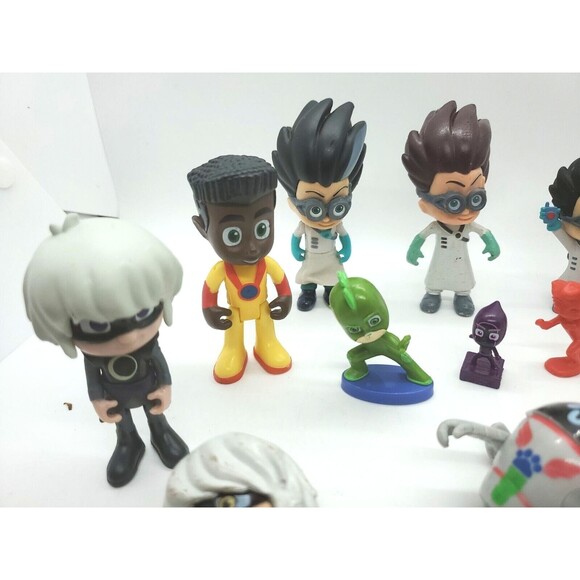 Pj Mask Action Figures 16pc Cartoon Characters Mixed Lot Toys - Picture 4 of 12